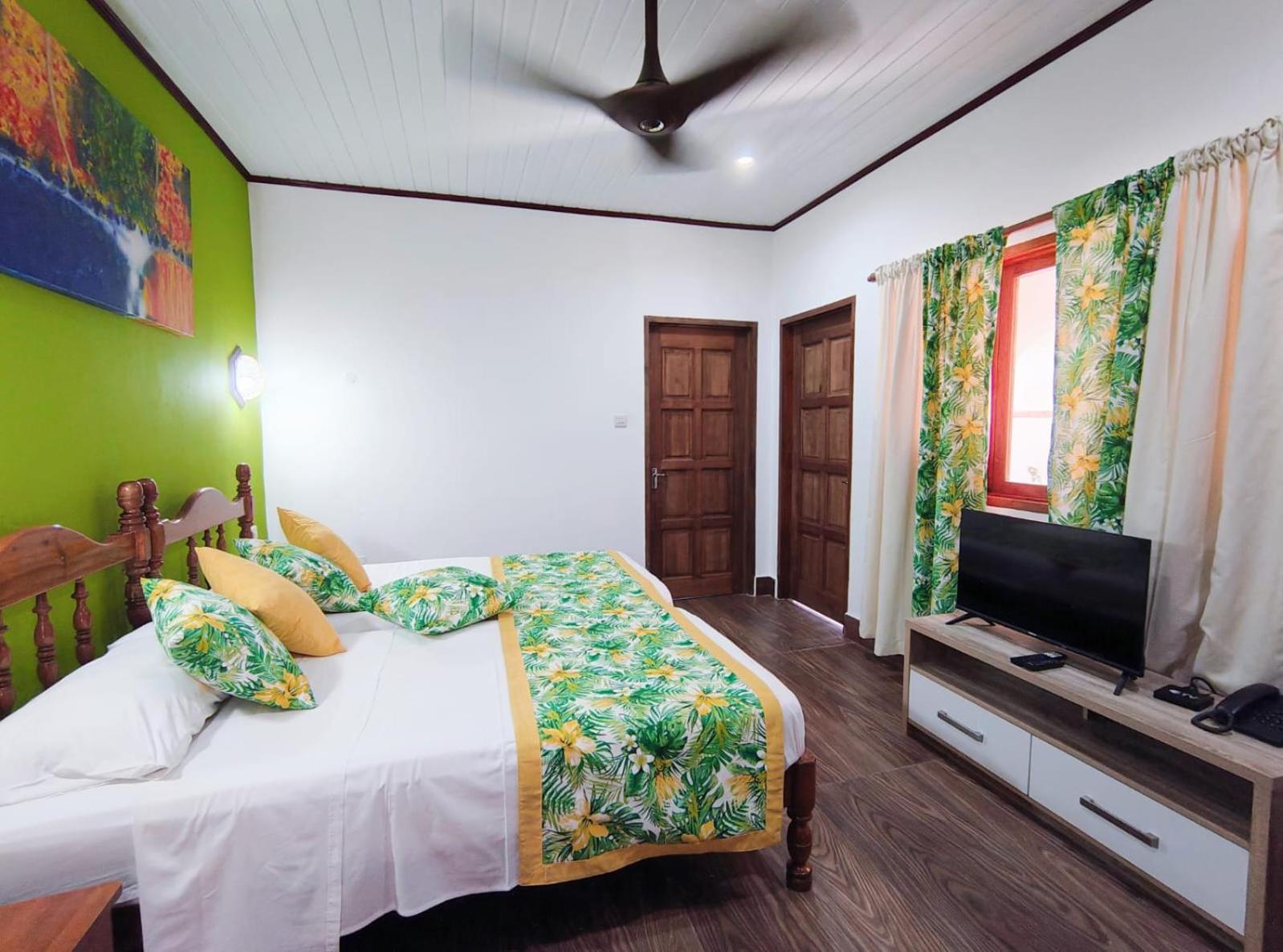 The Islander Hotel Grand Anse  Exterior photo